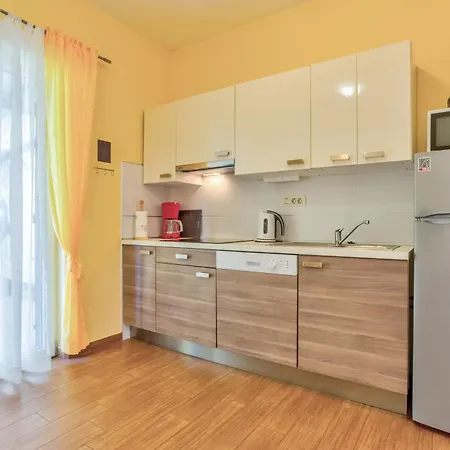 Apartment Moletto With Sea View