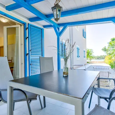 Апартаменты Moletto With Sea View Ловречица