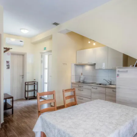 Moletto With Sea View Apartment