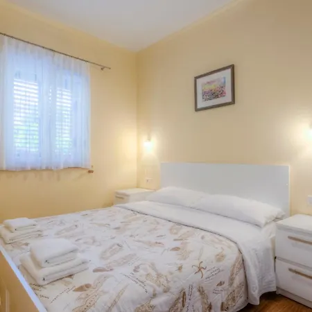 Moletto With Sea View *