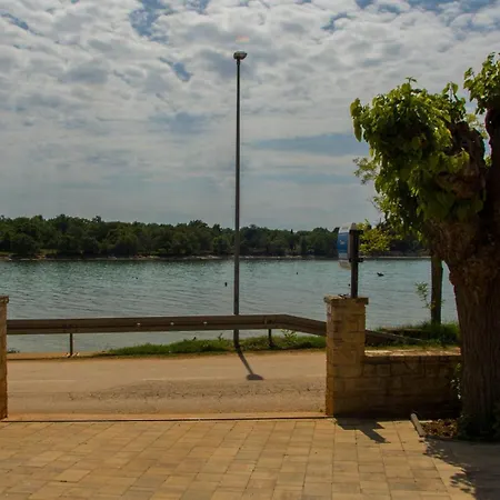 Apartment Moletto With Sea View